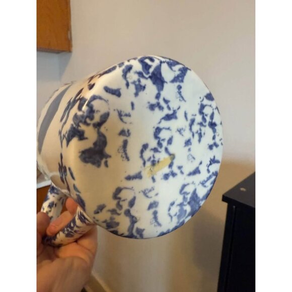 SOLD 90s Blue Heart Spongeware Pottery Pitcher Country Cottage Vintage - Picture 6 of 6